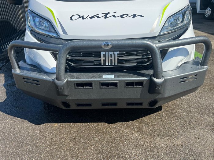 2025 Avan Ovation M6 Island Bed