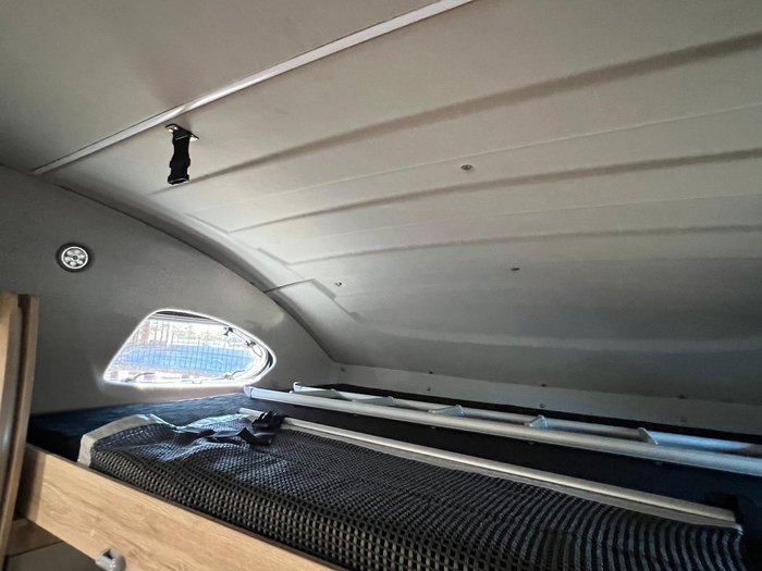 2025 Avan Ovation M6 Island Bed