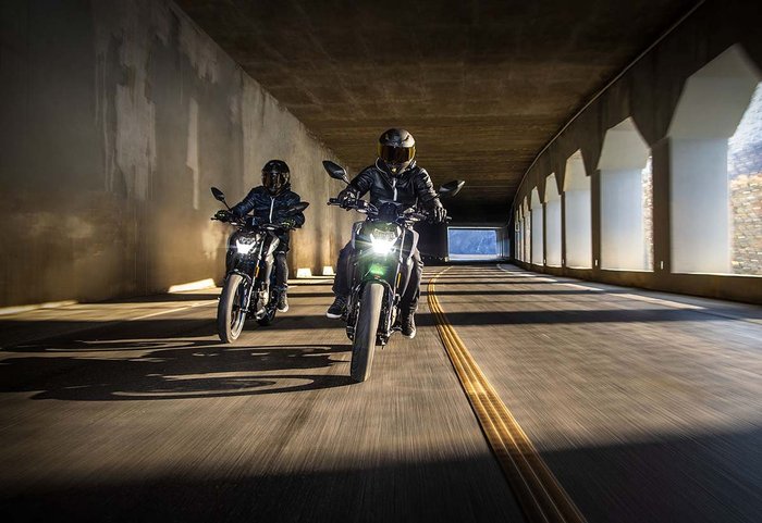 2025 CFMOTO 300NK ABS ATHENS BLUE / NEBULA BLACK