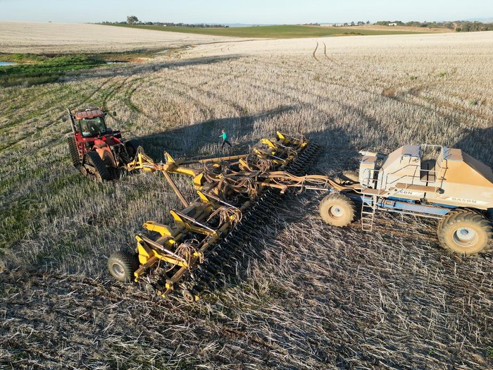 0 SERAFIN ULTISOW FORWARD FOLD S1872 SINGLE DISC SEEDER USED YELLOW