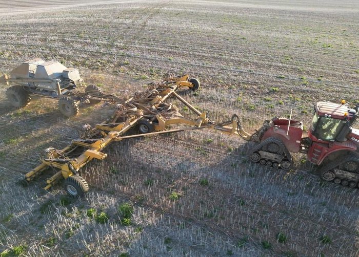 0 SERAFIN ULTISOW FORWARD FOLD S1872 SINGLE DISC SEEDER USED YELLOW