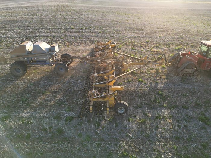 0 SERAFIN ULTISOW FORWARD FOLD S1872 SINGLE DISC SEEDER USED YELLOW