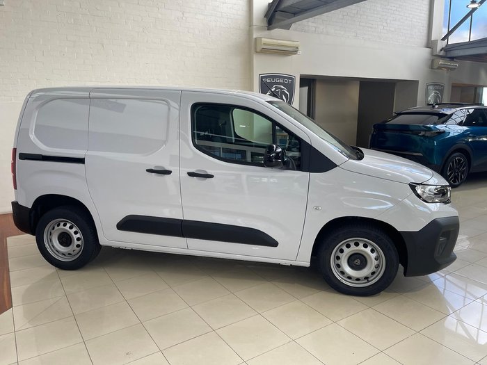 2024 Peugeot Partner Pro