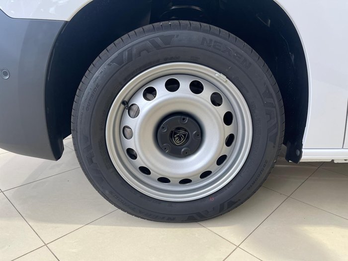 2024 Peugeot Partner Pro