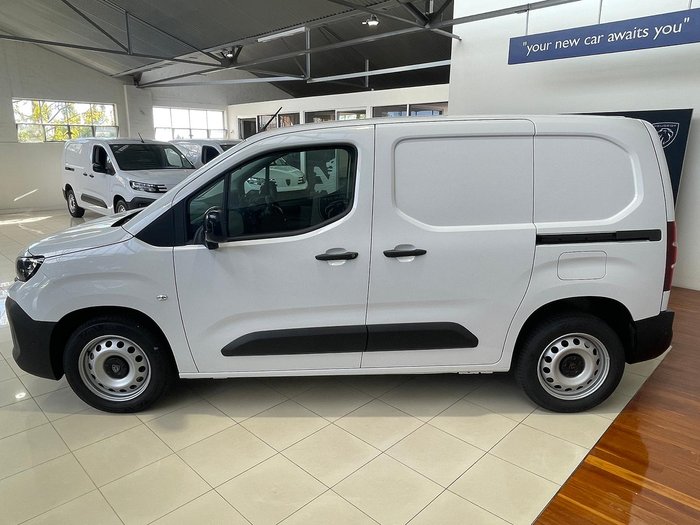 2024 Peugeot Partner Pro