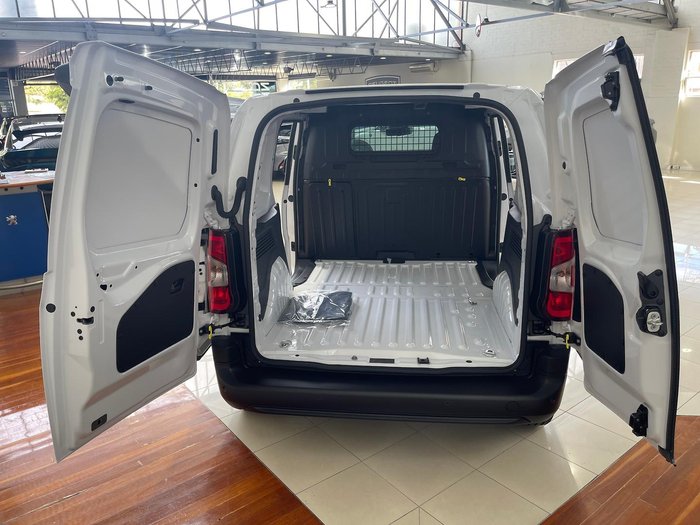 2024 Peugeot Partner Pro