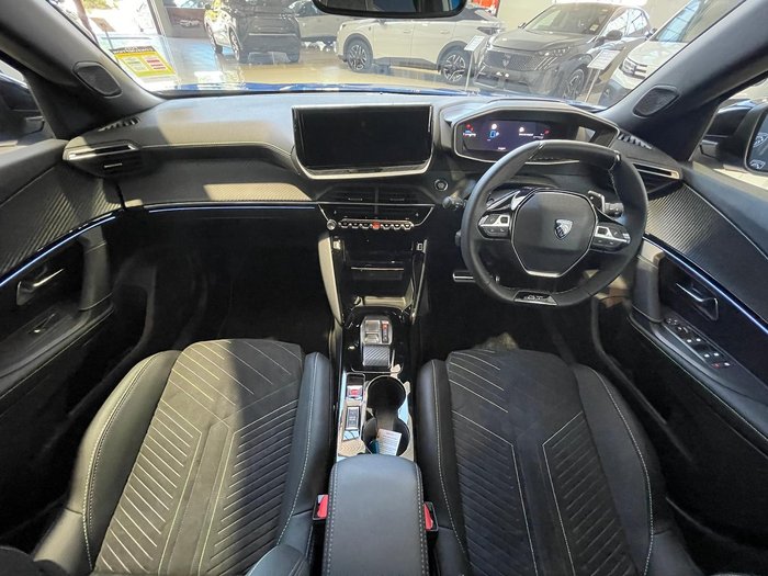 2024 Peugeot 2008 GT Hybrid