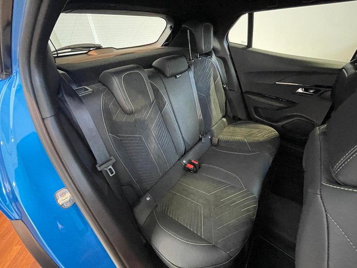 2024 Peugeot 2008 GT Hybrid