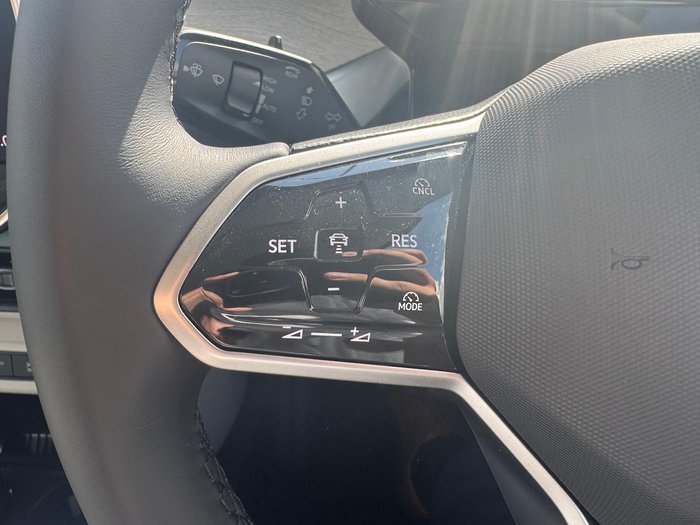 2024 Volkswagen ID. Buzz Pro BEV560