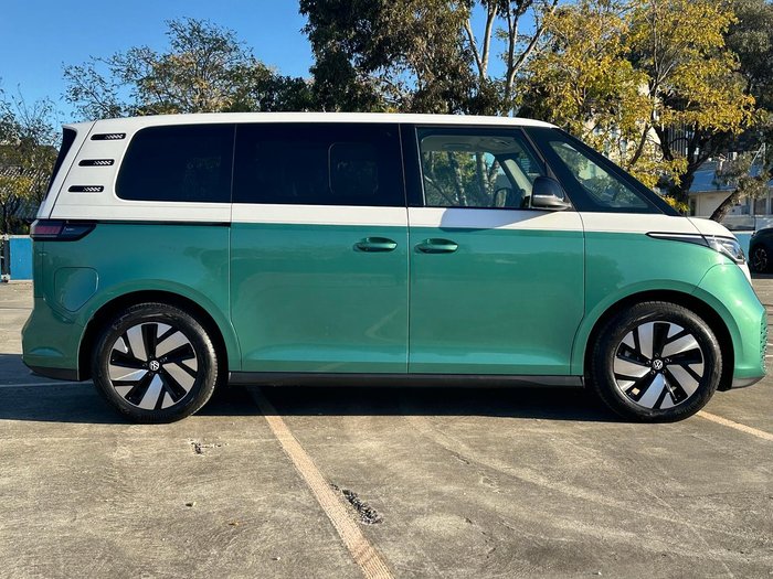 2024 Volkswagen ID. Buzz Pro BEV560