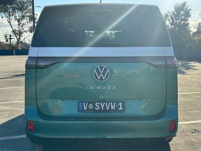 2024 Volkswagen ID. Buzz Pro BEV560