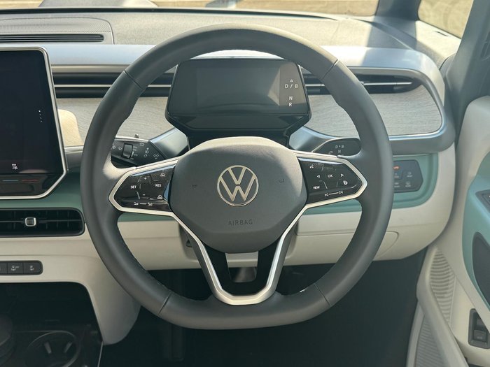 2024 Volkswagen ID. Buzz Pro BEV560