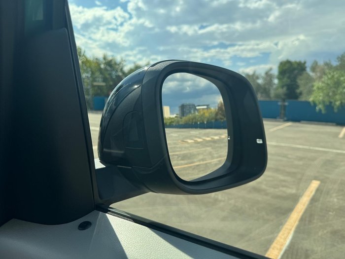 2024 Volkswagen ID. Buzz Pro BEV560