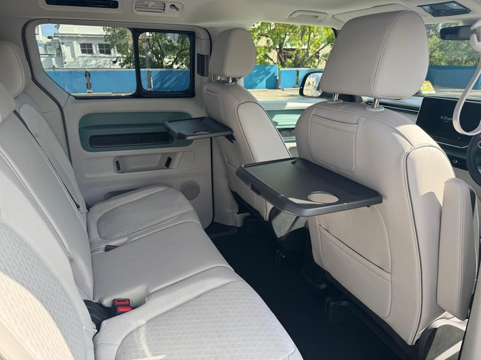 2024 Volkswagen ID. Buzz Pro BEV560