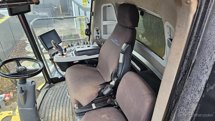 2016 New Holland Cr9.90