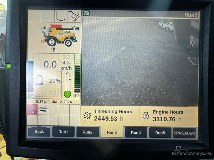 2016 New Holland Cr9.90