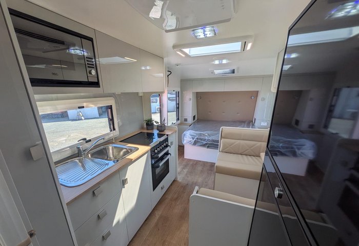 2025 Traveller Utopia (19'6)