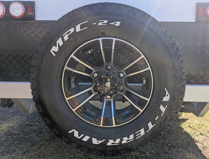 2025 Traveller Utopia (19'6)