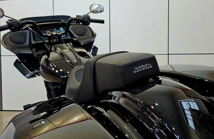 2025 Harley-Davidson Road Glide 117 (FLTRX) Touring Black