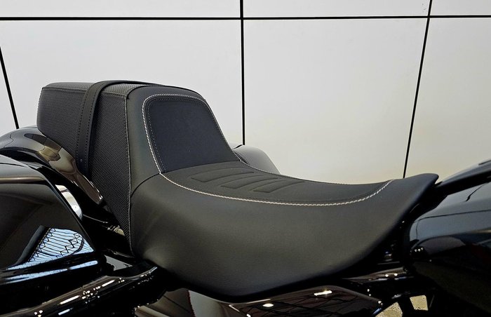 2025 Harley-Davidson Road Glide 117 (FLTRX) Touring Black