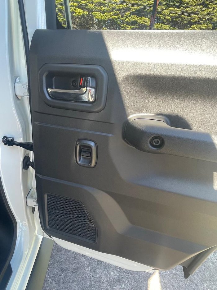 2025 Suzuki Jimny XL JJ 4X4 Dual Range Arctic White Pearl