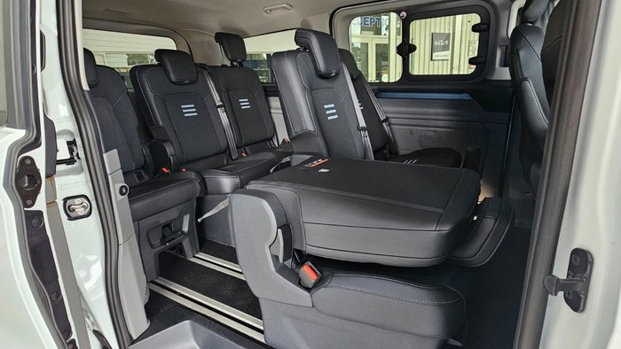 2025 Ford Tourneo Active