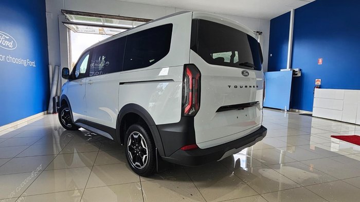 2025 Ford Tourneo Active