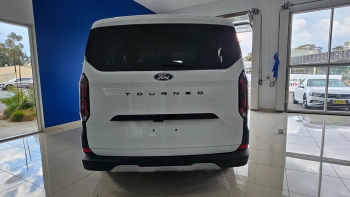 2025 Ford Tourneo Active