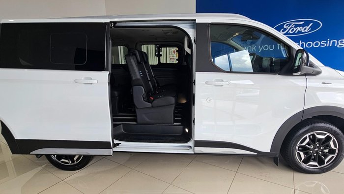 2025 Ford Tourneo Active