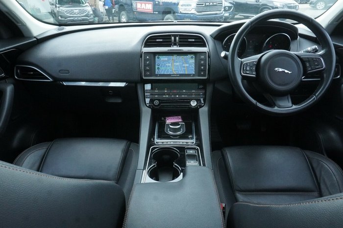 2016 Jaguar F-PACE 30d Prestige