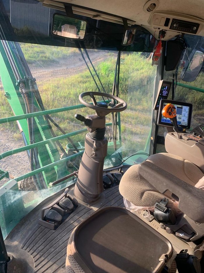 2017 John Deere 570T