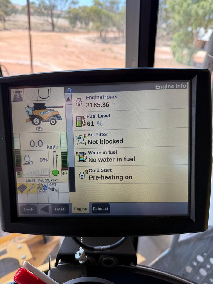 2016 New Holland Cr7.90 Combine Harvester