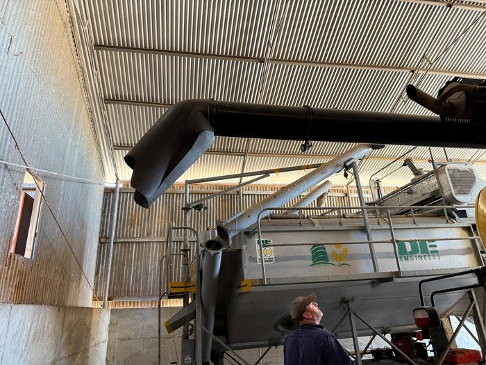 2016 New Holland Cr7.90 Combine Harvester