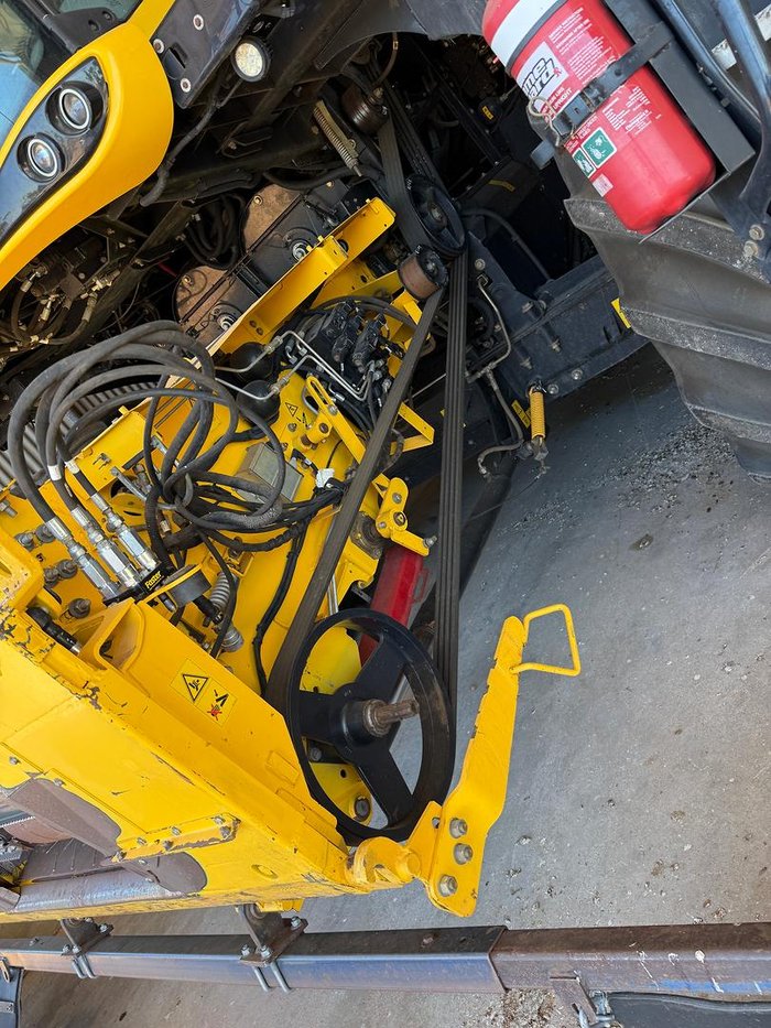 2016 New Holland Cr7.90 Combine Harvester
