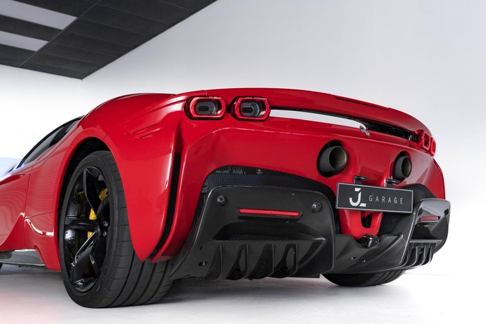 2021 Ferrari SF90 Stradale F154 Four Wheel Drive Rosso Corsa
