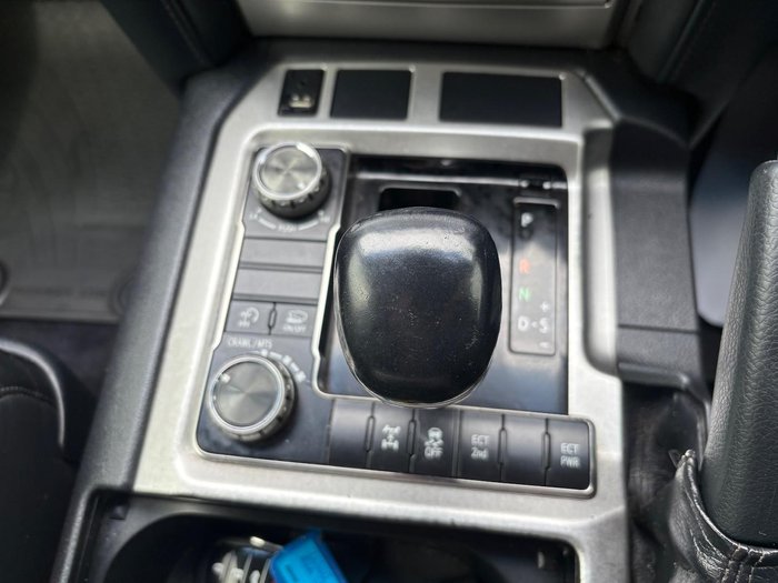 2017 Toyota Landcruiser VX