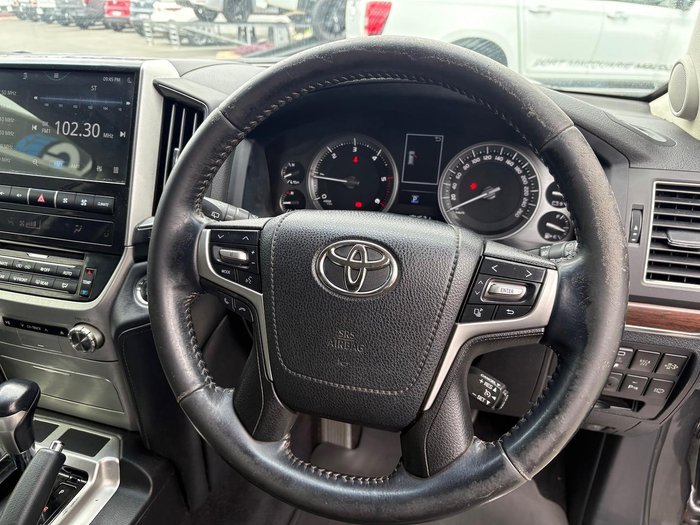 2017 Toyota Landcruiser VX