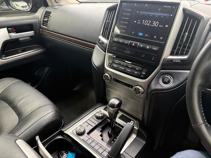 2017 Toyota Landcruiser VX