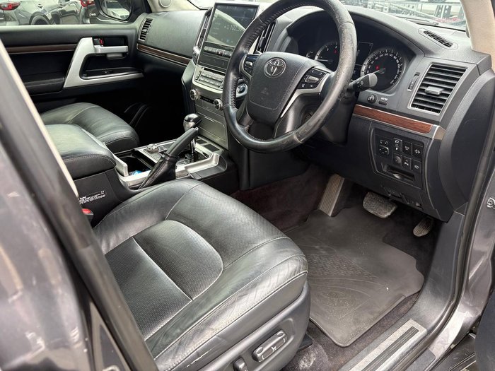 2017 Toyota Landcruiser VX