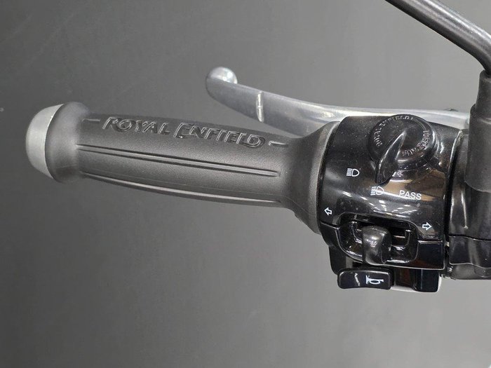 2024 Royal Enfield INTERCEPTOR 650 E5 DARK Blue