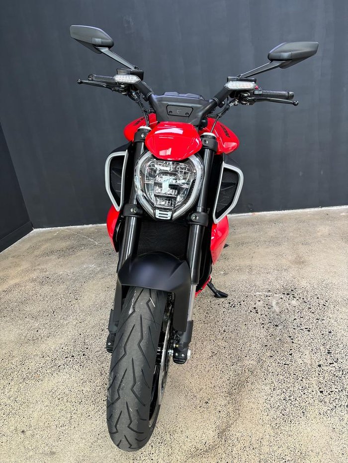 2024 Ducati Diavel V4 Diavel Red