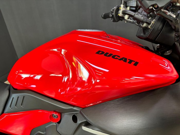 2024 Ducati Diavel V4 Diavel Red
