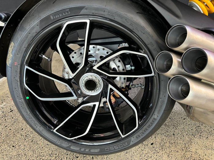 2024 Ducati Diavel V4 Diavel Red