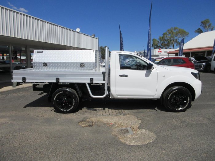 2022 Nissan Navara SL