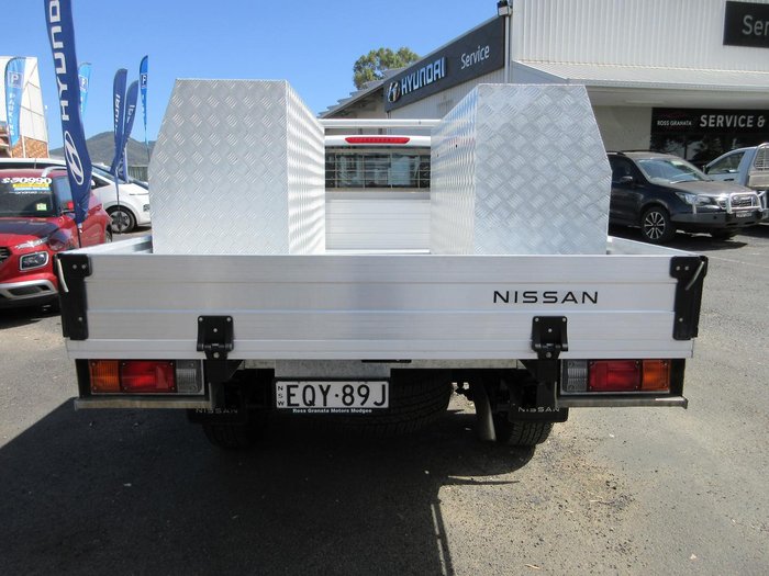 2022 Nissan Navara SL