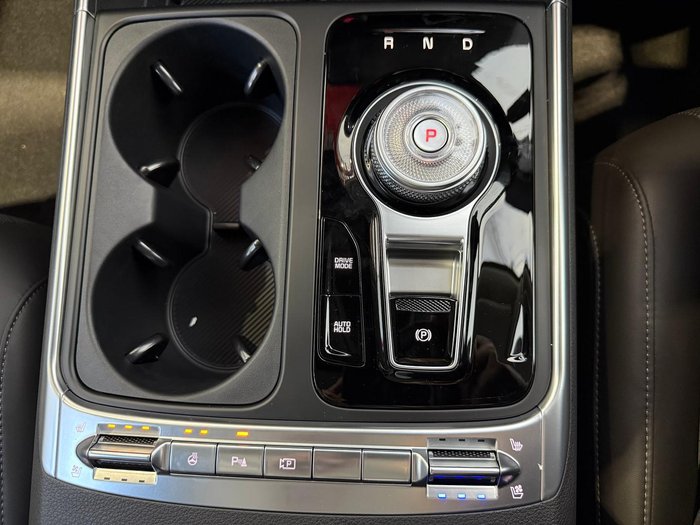 2024 Kia Carnival GT-Line HEV