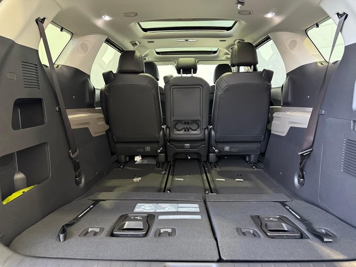 2024 Kia Carnival GT-Line HEV