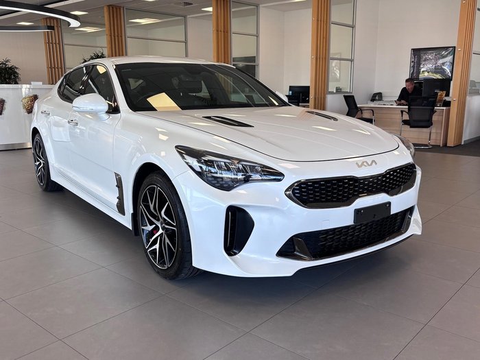 2023 Kia Stinger 330S
