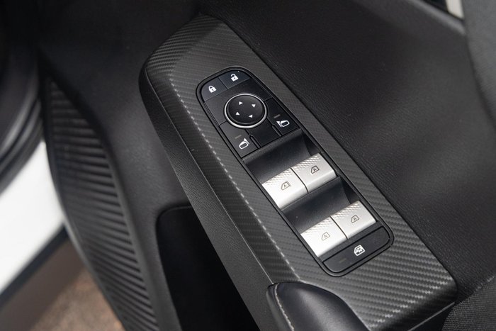 2023 Mitsubishi Outlander ES