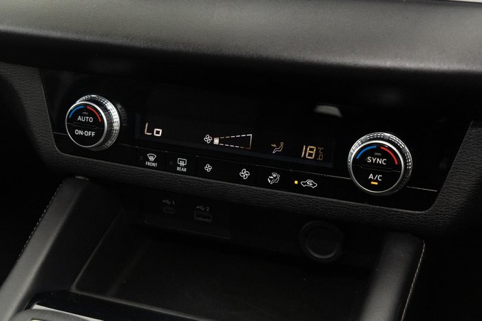 2023 Mitsubishi Outlander ES